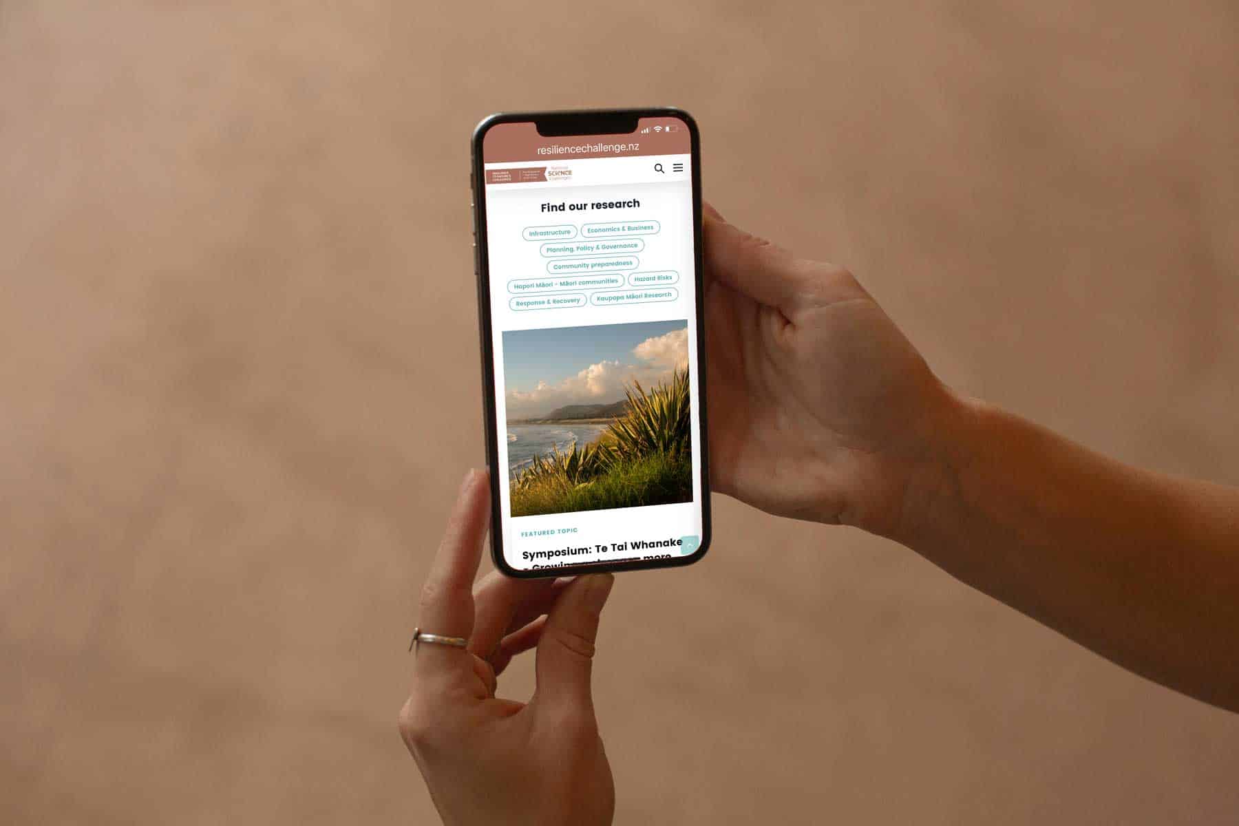 Resilience-phone-mockup Resilience-phone-mockup